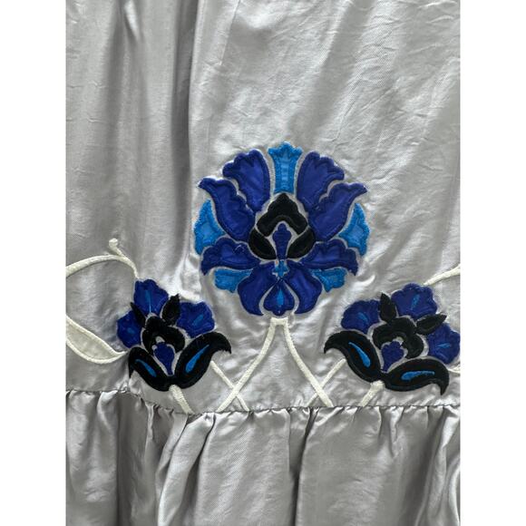 ANTHROPOLOGIE FLOREAT GRAY SALTON SEA FLORAL EMBROIDERED DRESS SIZE 4 - Picture 3 of 5